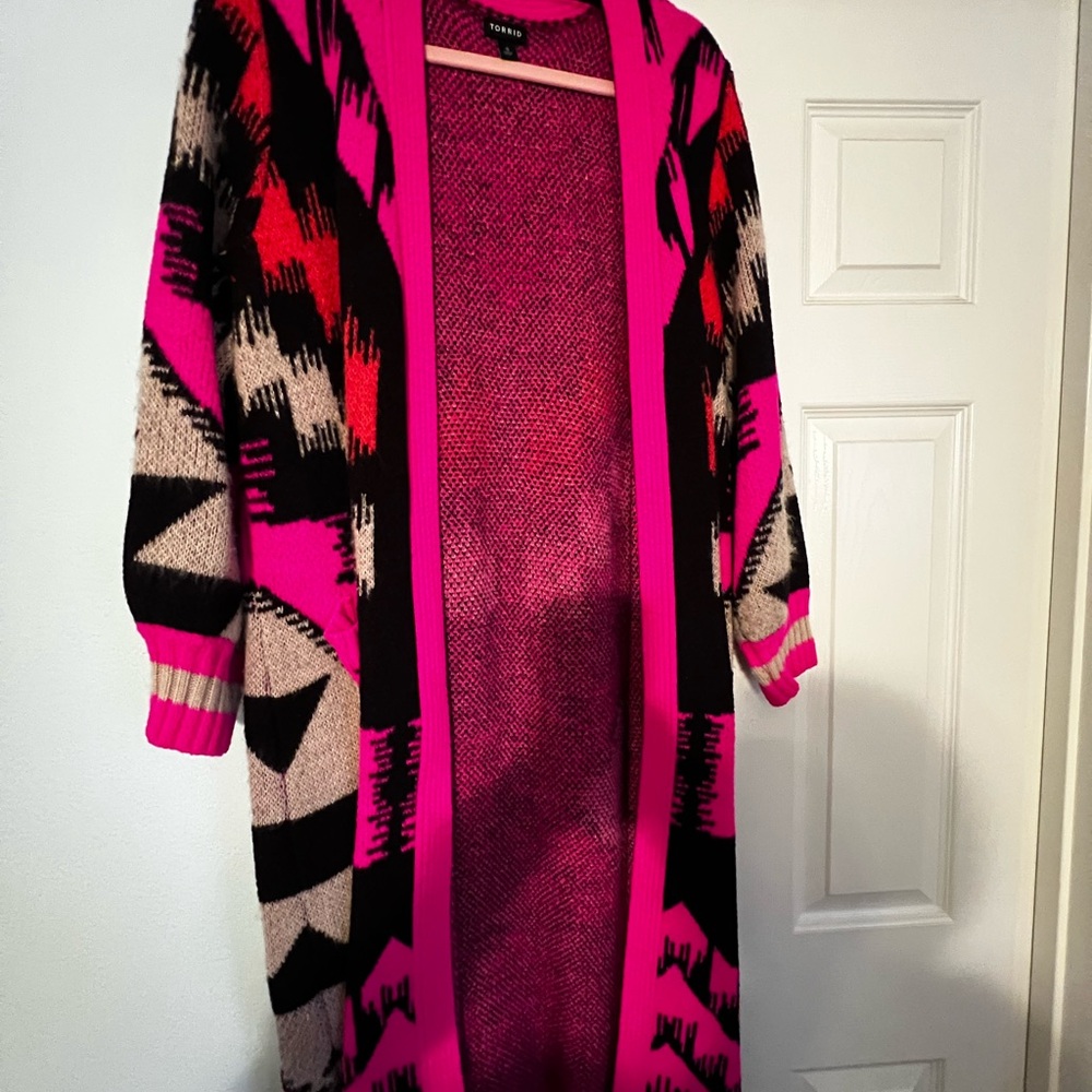 Torrid Pink and Black Patterned Cardigan - Picture 3 of 3